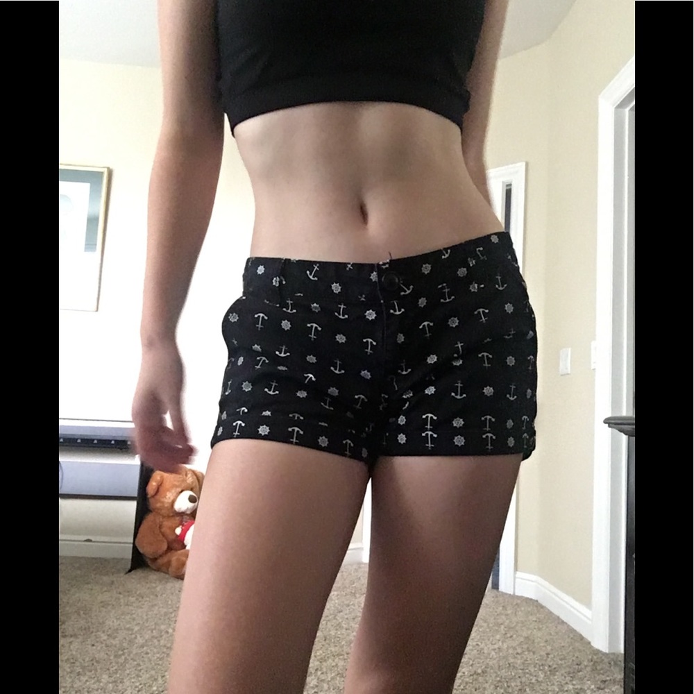 Sailor black shorts